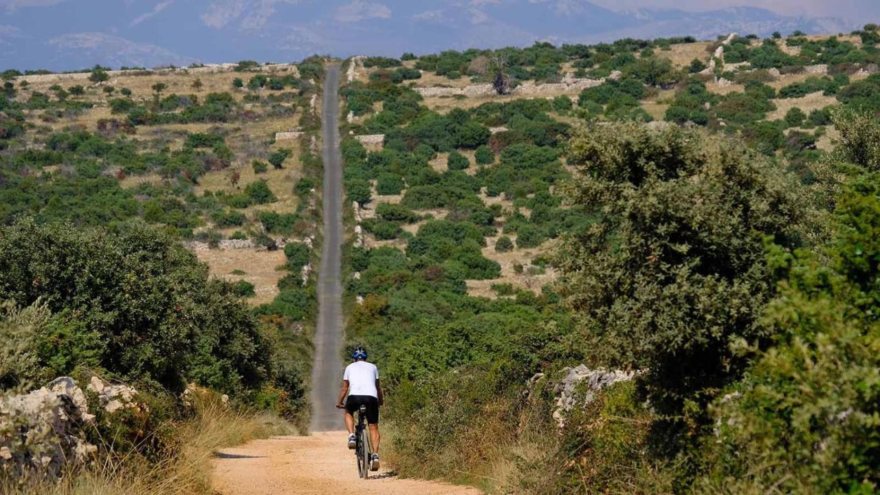 Terra Park SpiritoS Hotel Kolan Bagian luar foto